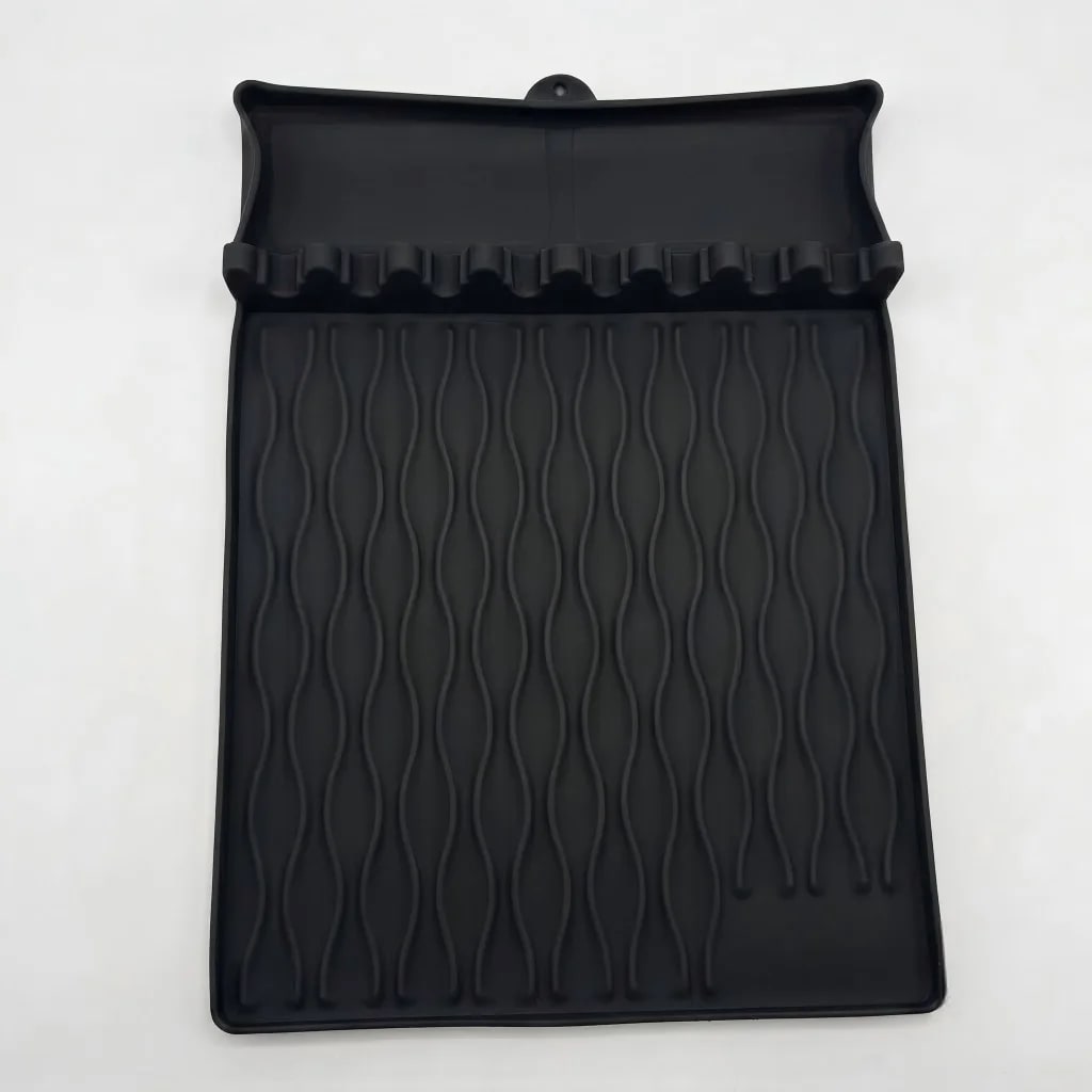 Silicone BBQ Mat with Drain Tray, Non-Slip Heat-Resistant Utensil Holder - black