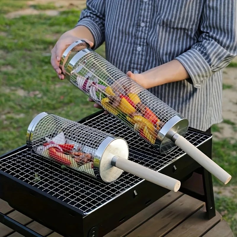 Stainless Steel Rolling BBQ Grill Basket with Wooden Handle, 2 Hooks, 20cm