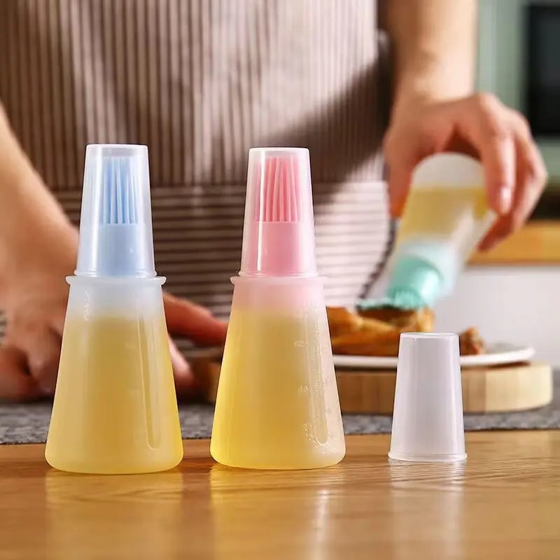 Silicone BBQ Basting Brush with Oil Bottle, 12 x 5cm, Blue, Green, Pink or Red