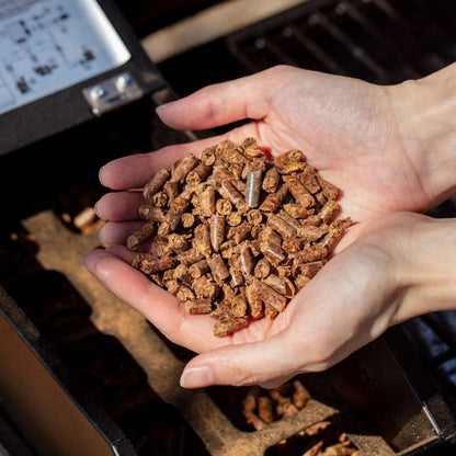 Apple Wood Pellets for BBQ Smoking, Cooking and Baking, 450g