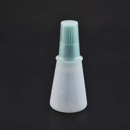 Rubber Oil Bottle with Basting Brush and Measurement Scale for BBQ Cooking - Green A