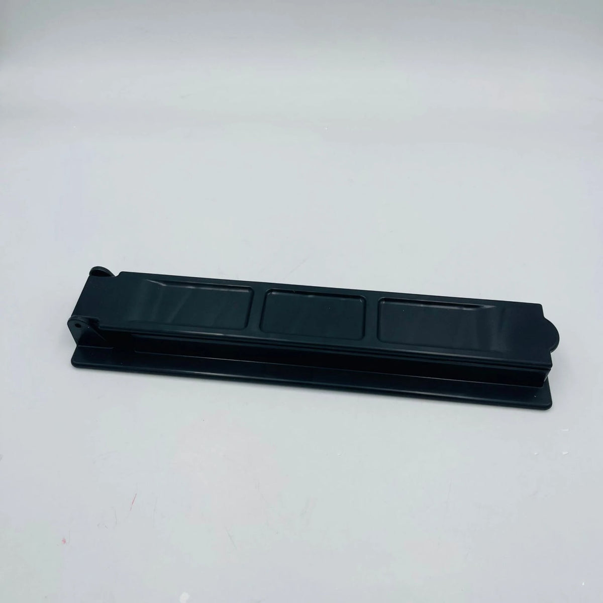 Single-Row Plastic Kebab Maker Press, Reusable BBQ Meat Skewer Tool, 17 x 12cm - Black thick style