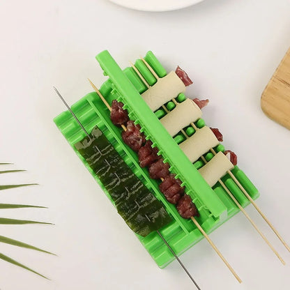 Single-Row Plastic Kebab Maker Press, Reusable BBQ Meat Skewer Tool, 17 x 12cm - 17cm x 12cm Green