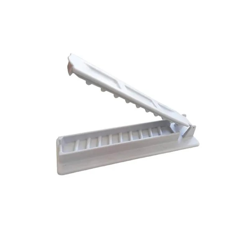 Single-Row Plastic Kebab Maker Press, Reusable BBQ Meat Skewer Tool, 17 x 12cm - White thick style