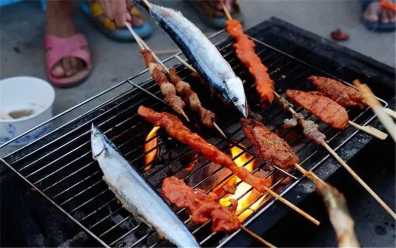 Metal BBQ Grill Rack Mesh Grate, 17 Sizes for Cooking, Baking and Barbecue