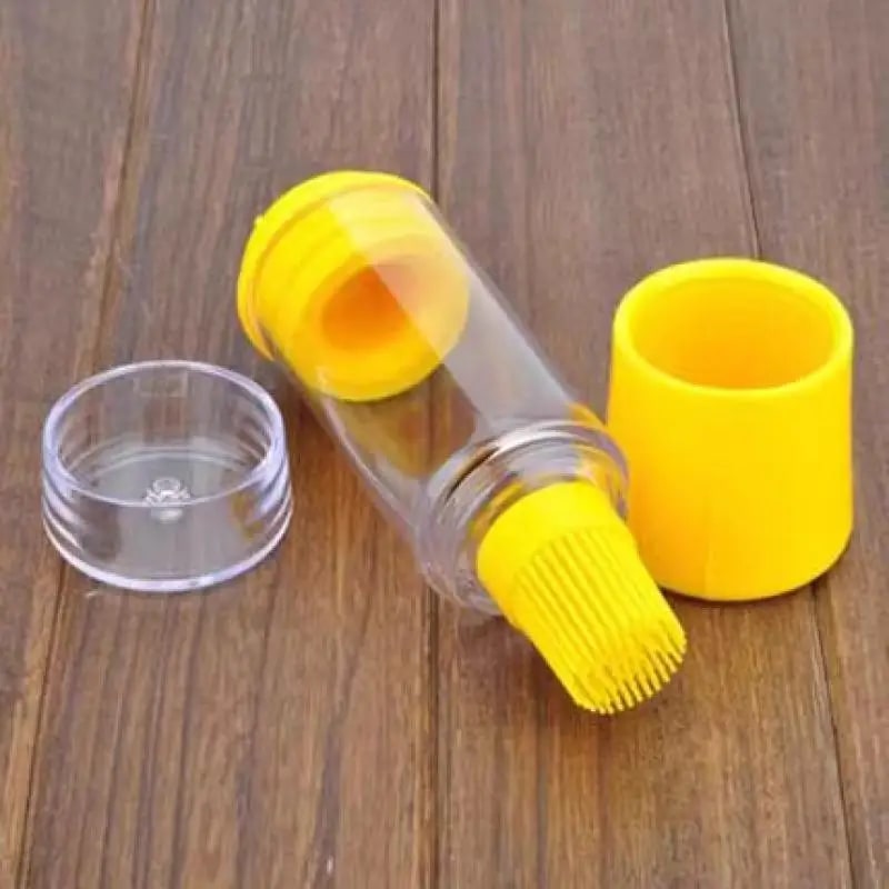 Oil Bottle with Silicone Basting Brush for Cooking, Baking and Barbecue, Size M