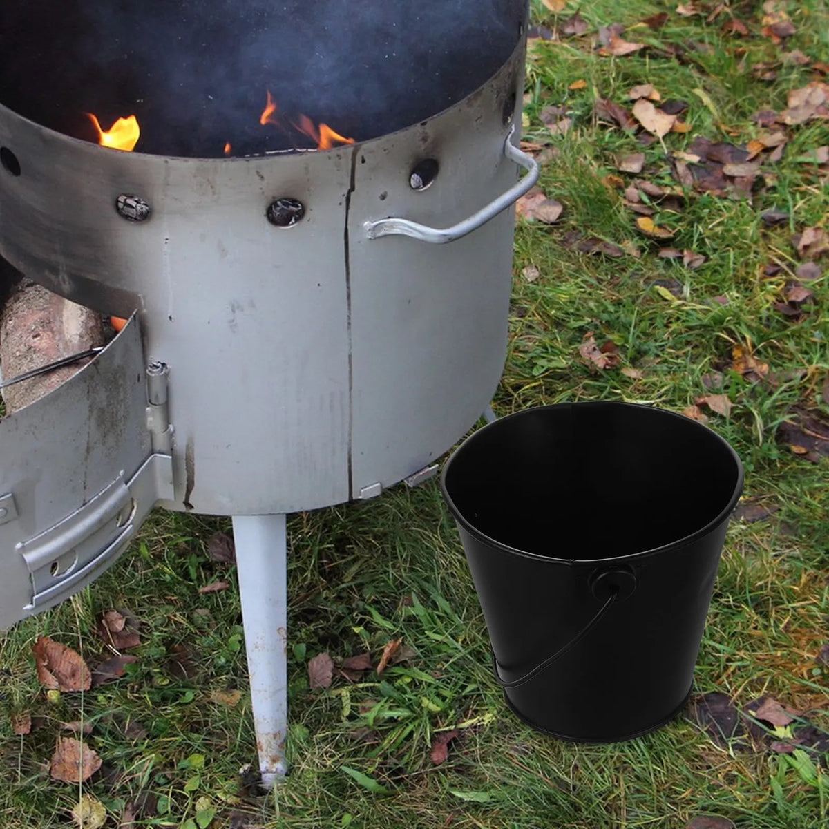 Black Plastic BBQ Grease Drip Bucket with Carry Handle, 11.5cm